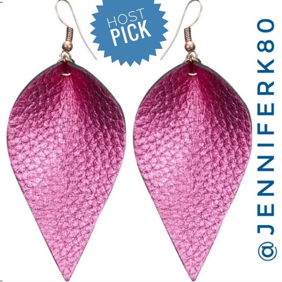 Jewelry - 🎊HP🎊 Brand new! Pink Leather Earrings